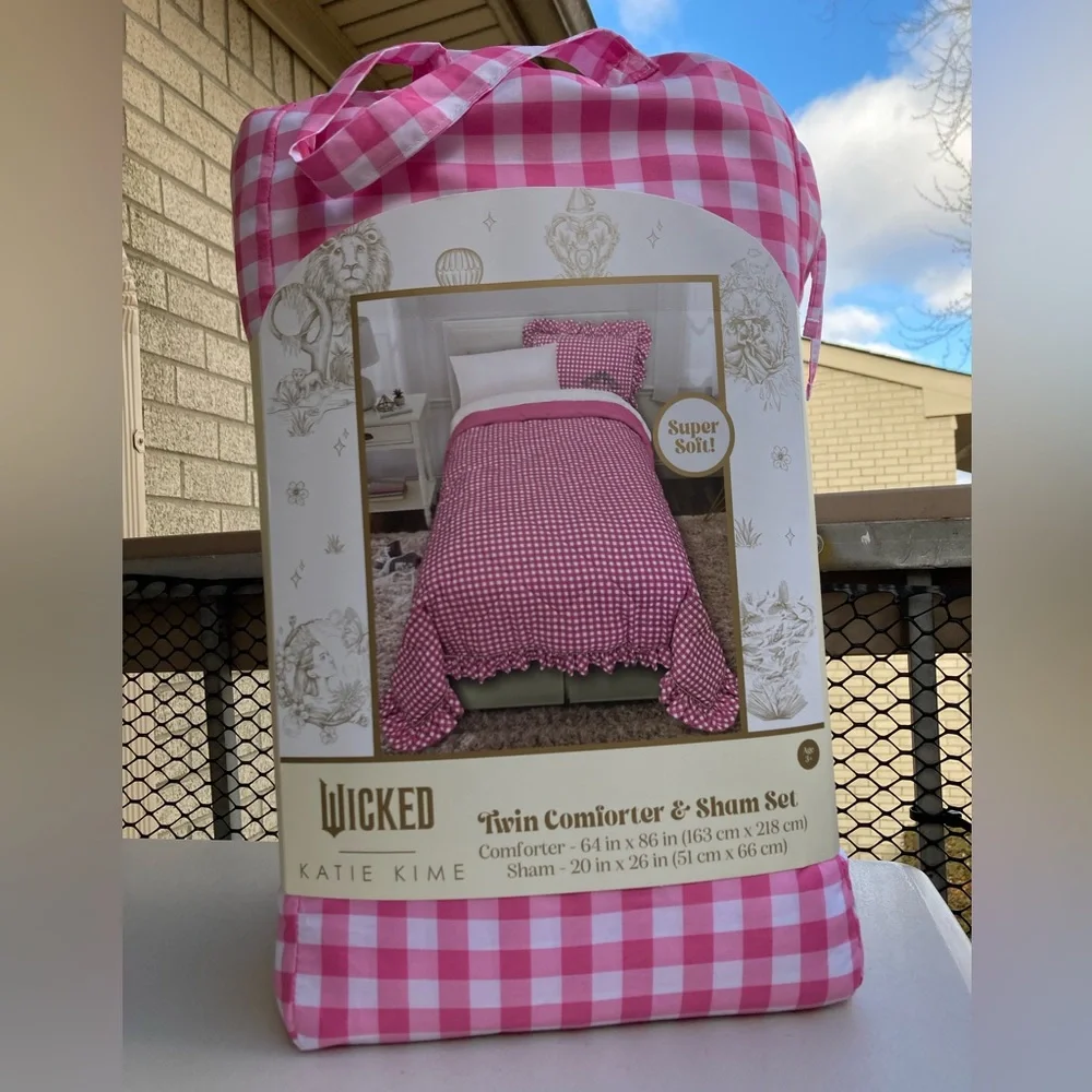 Wicked Katie Kime Twin Comforter Pink Gingham Ruffles High Heels Print NEW